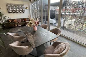 EXKLUSIVES PENTHOUSE ÜBER LEIPZIG: Höfe am Brühl – Absolute Privatsphäre & Design (inkl. Möbel)