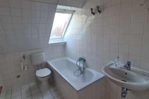 Eine helle, gemütliche Dachgeschosswohnung wartet auf Sie – Rhönweg 11, 1159 Naußlitz, Dresden – Vorschaubild 7
