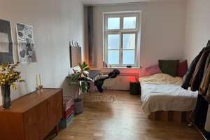 1 WG-Zimmer in moderner 3er Mädels-WG nähe Germania Campus frei!