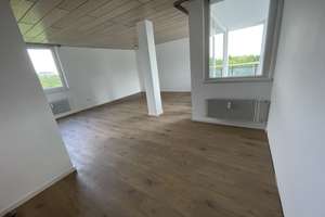 Hochwertig sanierte 3-Zimmer-Wohnung mit zwei Balkonen, Aufzug und Garagenstellplatz in Essen