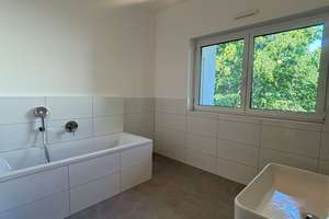 Exklusive 5-Zimmer-Wohnung mit Süd-Balkon, Loggia und Mieterstrom PV – Akazienweg 1a, 51381 Bergisch Neukirchen, Leverkusen – Vorschaubild 8