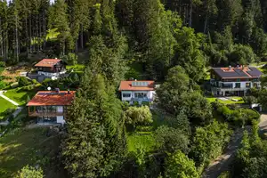 Herrschaftliches Anwesen in PREMIUM-LAGE mit        fantastischem SEEBLICK oberhalb vom SCHLIERSEE! – Miesbach (Kreis) – Vorschaubild 3