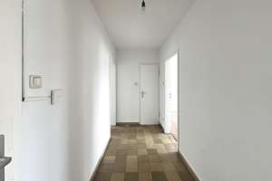 Renovierungsbedürftige Zweizimmerwohnung in Innenstadtlage! – Die vollständige Adresse der Immobilie erhältst du vom Anbieter., 41061 Gladbach, Mönchengladbach – Vorschaubild 2