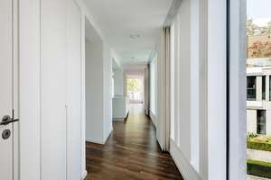 Architektonischer Solitär mit absoluter Privatsphäre und Weitblick in den Schlosspark – Zuccalistr. 18, 80639 Nymphenburg, München – Vorschaubild 4