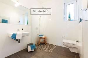 Über den Dächern von Essen: Helle 3 Zimmer Wohnung, ideal als WG – Eltingstr. 60, 45141 Nordviertel, Essen – Vorschaubild 2