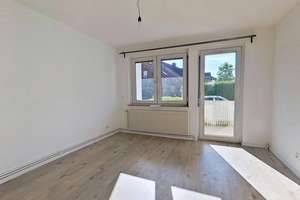 Große 2-Zimmer-Wohnung mit BALKON, modernem Wannenbad und viel Lichteinfall
