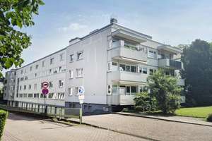 Beliebte Lage am Osterdeich: moderne 4 Zimmer-Maisonette-Wohnung + 2 Balkone + PKW Stellplatz
