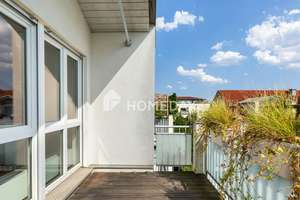Stilvolle Wohnung im dritten Obergeschoss mit EBK, Balkon, Tiefgarage und Aufzug in Unterföhring – 85774 Unterföhring – Vorschaubild 3