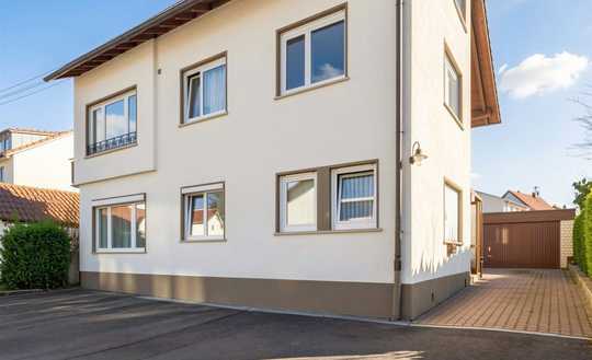 Helles Mehrfamilienhaus mit 3 Wohnungen in Kusterdingen – Kapitalanlage/ Mehrgenerationenhaus 