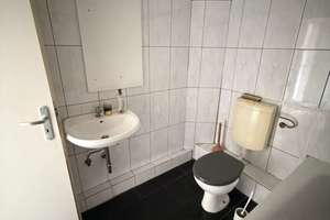 Viel Platz & Potenzial: 2-Zimmer-Wohnung mit zwei zusätzlichen Zimmern im Dachgeschoss – 46149 Schwarze Heide, Oberhausen – Vorschaubild 11
