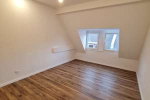  Moderne Maisonette mit großem Balkon in Bonn-Endenich – stilvoll wohnen auf zwei Ebenen – Endenicher Str. 294, 53121 Endenich, Bonn – Vorschaubild 9