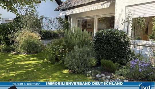 Bild von Repräsentativ und großzügig … Einfamilienhaus in bester Lage von Hanau mit Blick ins Grüne