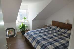 Stilvolle, neuwertige 4-Zimmer-Dachgeschosswohnung mit Einbauküche in München – Die vollständige Adresse der Immobilie erhältst du vom Anbieter., 81929 Daglfing, München – Vorschaubild 11