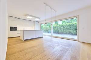 Exklusives Architektenhaus mit Wellnessbereich und Dachterrasse – Die vollständige Adresse der Immobilie erhältst du vom Anbieter., 80995 Feldmoching, München – Vorschaubild 3