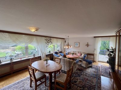 Zweifamilienhaus mit beeindruckendem Fernblick – ideal zur Eigennutzung und Vermietung