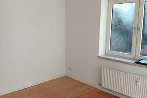 Freundliche, kernsanierte Wohnung am Brook – Hofstraße 34, 24143 Kiel – Vorschaubild 2