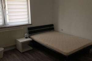 WG-Zimmer in Stuttgart Ost / NACHMIETER GESUCHT AB 01.01.‘26 – Nikolausstraße 5, 70190 Stöckach, Stuttgart – Vorschaubild 1
