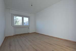 Sonnige, großzügige 4-Zimmer Wohnung in Stuttgart Uhlbach – Die vollständige Adresse der Immobilie erhältst du vom Anbieter., 70329 Uhlbach, Stuttgart – Vorschaubild 16