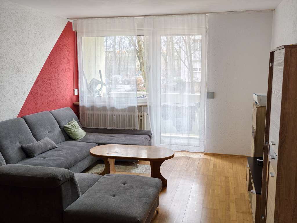 Immobilie in Karlsfeld - 3-Zimmer Erdgeschoss-Wohnung mit Balkon in Karlsfeld - ohne Maklerprovision  - Bild 0