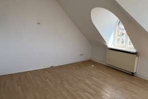 Wohnen mit Weitblick: Großzügige DG-Altbauwohnung – Bismarckstraße 20, 75179 Nordstadt, Pforzheim – Vorschaubild 8