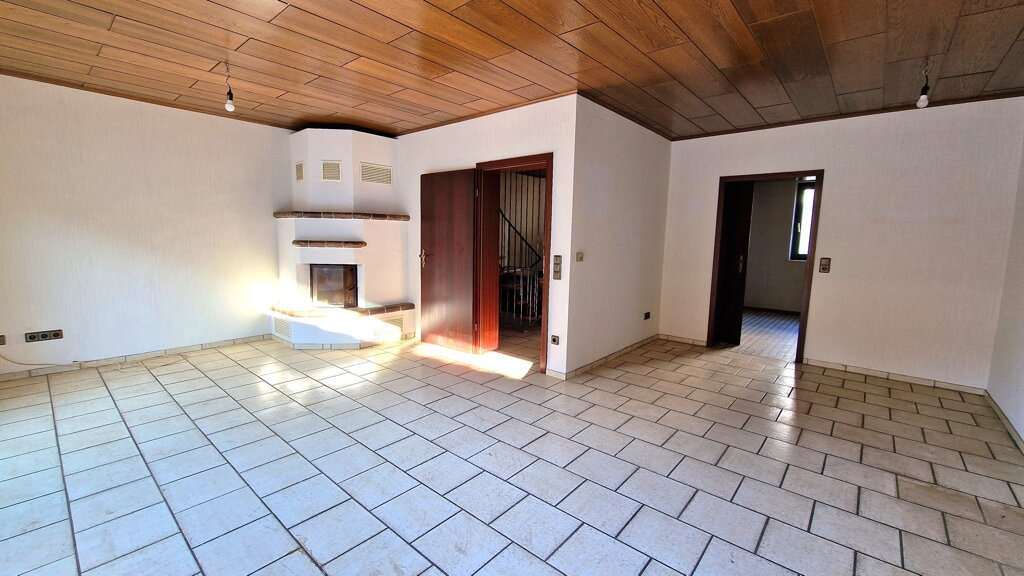 Immobilie in Geilenkirchen - Immendorf!
Modernisierungsbedürftiges Einfamilienhaus in bevorzugter Wohnlage - Bild 3