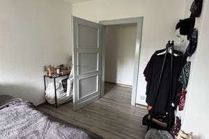 Modernisierte 2,5-Zimmer-Dachgeschosswohnung in Bochum Linden Hattinger Straße  – Hattinger strasse 725, 44879 Linden, Bochum – Vorschaubild 4