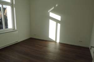 Loggia u. Balkon: neuwertige 3,5-Zimmer Porta Hausberge ZENTRAL – Hauptstraße 45, 32457 Porta Westfalica – Vorschaubild 15