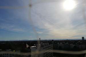 Möblierte 2-Zimmer Wohnung mit Balkon und Panorama-Ausblick!  – Freischützstr. 17, 81927 Englschalking, München – Vorschaubild 1