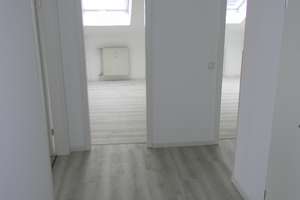 Großzügige 3-Zimmerwohnung am Weidenauer Giersberg mit Aufzug – Samuel-Frank-Straße 42, 57076 Weidenau, Siegen – Vorschaubild 2