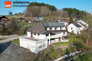 Imposantes Wohnhaus mit Einliegerwohnung in sonniger Lage 
- Fantastisch viel Raum zum Leben! – Die vollständige Adresse der Immobilie erhältst du vom Anbieter., 74429 Sulzbach-Laufen – Vorschaubild 1