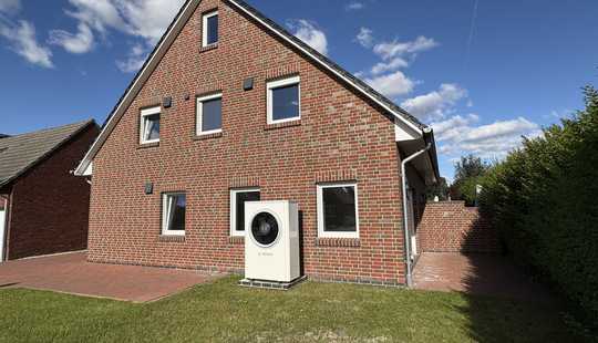 Bild von Neubaudoppelhaushälfte nach KFW40+