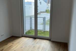 Geschmackvolle 3-Raum-Wohnung mit Terrasse und Küche in Ingolstadt – Egerlandstraße 3a-b, 85053 Südost, Ingolstadt – Vorschaubild 8