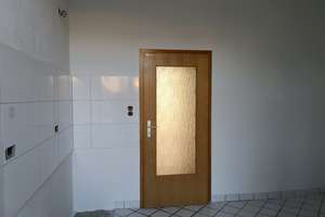 LICHTDURCHFLUTETE WOHNUNG mit Balkon in zentraler Lage von Oberhausen! – Falkensteinstraße 204, 46047 Borbeck, Oberhausen – Vorschaubild 6