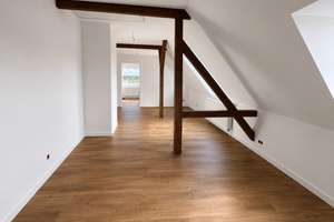 Hochwertiger Erstbezug im Dachgeschoss mit Einbauküche - ca. 95 m² - mit Stellplatz in ruhiger Lage – 8371 Glauchau – Vorschaubild 9