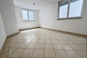 Stilvolle, gepflegte  3-Zimmer-Erdgeschosswohnung mit Terrasse und Garten. Waldtrudering – Lachenmeyrstraße 4, 81827 Waldtrudering, München – Vorschaubild 12