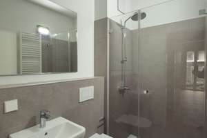 3-Zimmerwohnung mit großem Balkon und zwei Bädern – Die vollständige Adresse der Immobilie erhältst du vom Anbieter., 55252 Mainz-Kastel, Wiesbaden – Vorschaubild 7