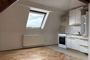 Kompaktes Apartment in Ulm: 1-Zimmer-Wohnung im Dachgeschoss