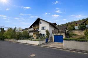 Wohnhaus mit großzügiger Fläche, Garten & Garage – vielseitig nutzbar! – Die vollständige Adresse der Immobilie erhältst du vom Anbieter., 97816 Lohr am Main – Vorschaubild 1