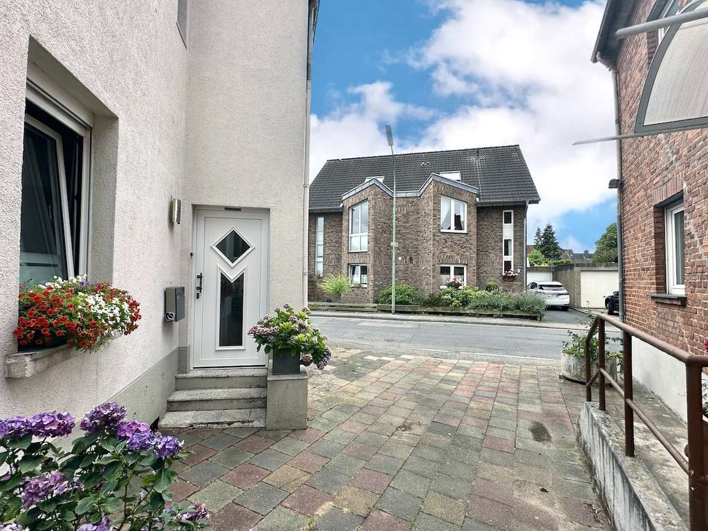 Immobilie in Neuss - Zwei Einfamilienhäuser in beliebter Wohnlage - Bild 4