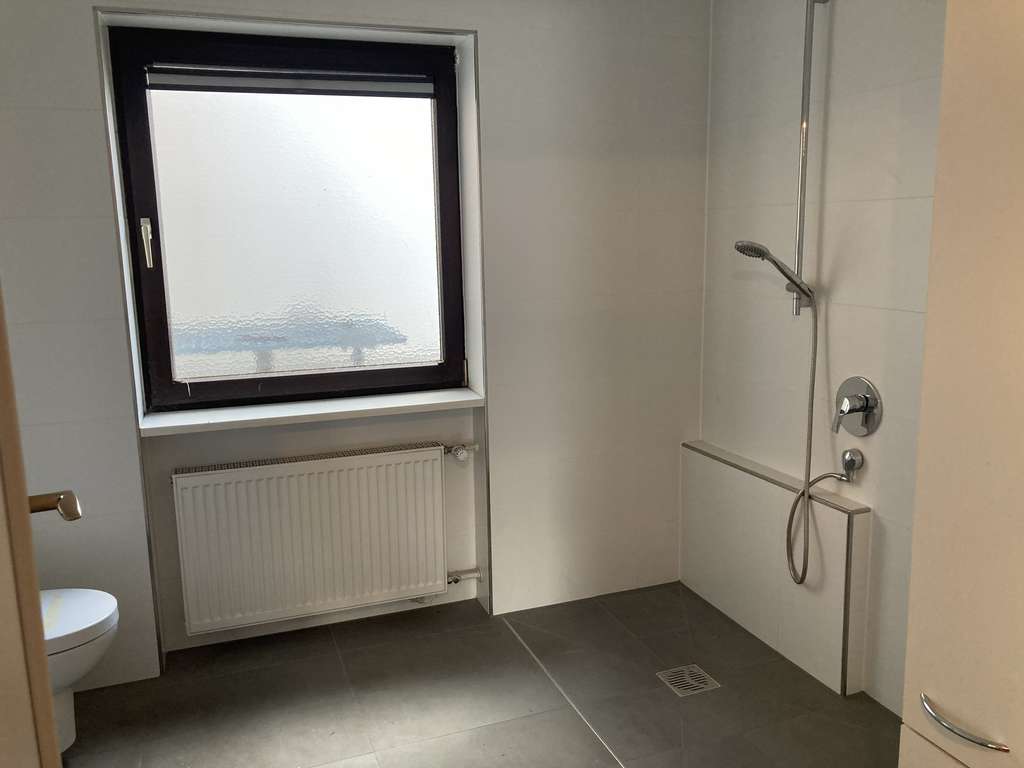 Immobilie in Au am Rhein - Geräumiges 8-Zimmer-Haus in Au am Rhein, Baujahr 1976 - Bild 3