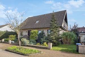 Provisionsfrei – Gepflegtes Zweifamilienhaus mit großem, sonnigem Garten – Die vollständige Adresse der Immobilie erhältst du vom Anbieter., 31515 Wunstorf – Vorschaubild 2