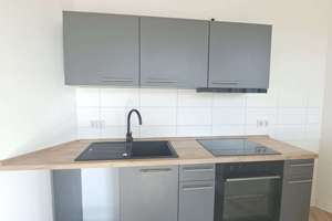 zentrale 2-Zimmer-Wohnung mit französischem Balkon – Halberstädter Str. 46, 39112 Sudenburg, Magdeburg – Vorschaubild 3