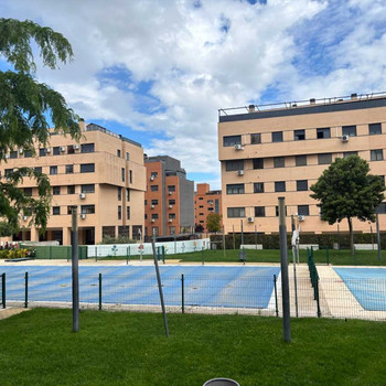 Wohnung mit Pool und Paddle-Tennisplatz