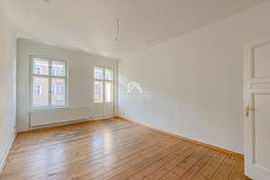GROßZÜGIGE UND KLASSISCHE ALTBAUWOHNUNG MIT BALKON IN PRENZLAUER BERG! PROVISIONSFREI! – Ueckermünder Str. 17, 10439 Prenzlauer Berg, Berlin – Vorschaubild 6
