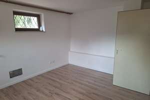 Familienfreundliches 4-ZKB-Haus mit Balkon/Terrasse, Einbauküche & Gäste-WC – Herbsteinerstraße 30, 13435 Wittenau, Berlin – Vorschaubild 19