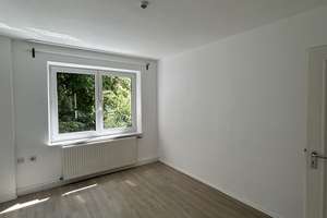 Renovierte 3-ZBK & Balkon; WG/Kurzzeitmiete möbliert nach Absprache  – Gänsbühl 4, 86152 Jakobervorstadt-Nord, Augsburg – Vorschaubild 4