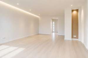 Reihenhaus 157 m²/ Wohnfläche, in Frankfurt-Niederrad mit Garten, Terrasse, Balkon, Loggia, Kamin – 60528 Niederrad, Frankfurt am Main – Vorschaubild 28