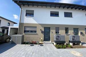 Moderne DHH mit Energieeffizienz A+ in SR-Ittling – Die vollständige Adresse der Immobilie erhältst du vom Anbieter., 94315 Ittling, Straubing – Vorschaubild 1