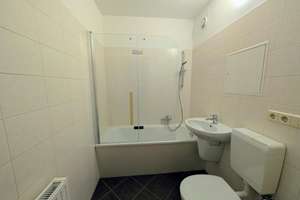 Komfortable 3-Raum-Wohnung mit Badewanne – Paul-Bertz-Straße 55, 9120 Helbersdorf, Chemnitz – Vorschaubild 3