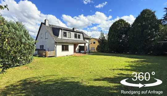 Bild von Großzügiges 1-2 Familienhaus mit Terrasse und schönem Garten